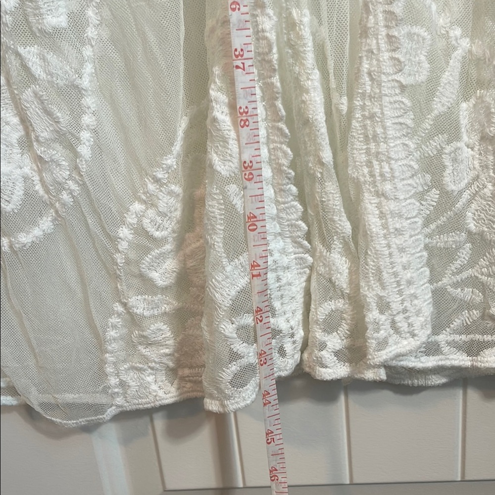 Elegant Sheer White Lace Kimono - Picture 3 of 6
